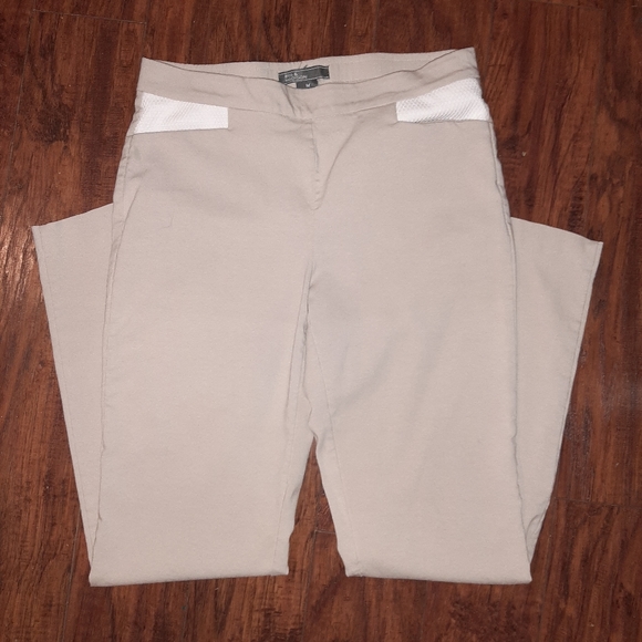 89th & Madison Pants - PRICE DROP Khaki lightweight pants